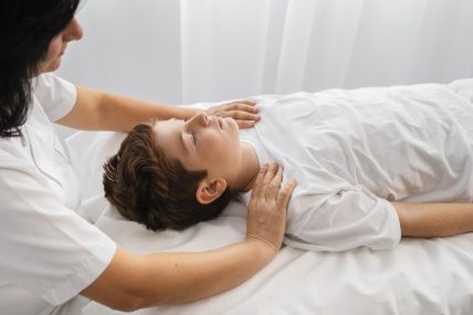 Osteopata dla Najmłodszych: Jak Wybrać Dobrego Osteopatę dla Twojego Niemowlęcia